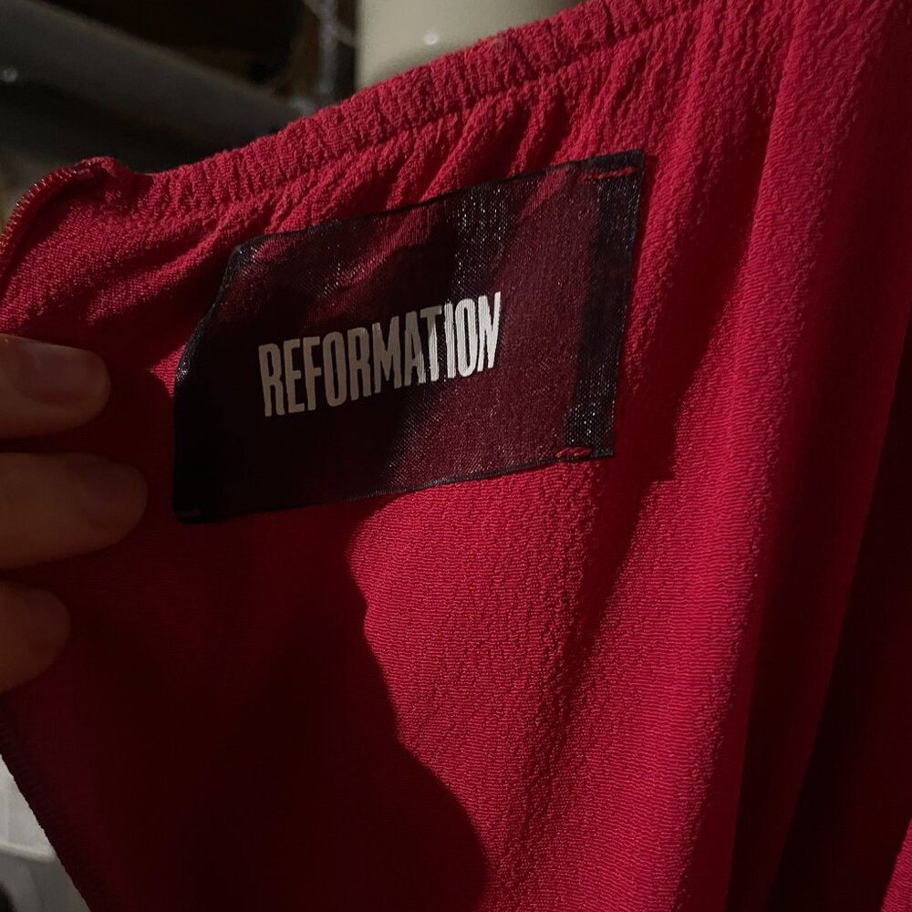 off the shoulder reformation red midi dress - Picture 2 of 4